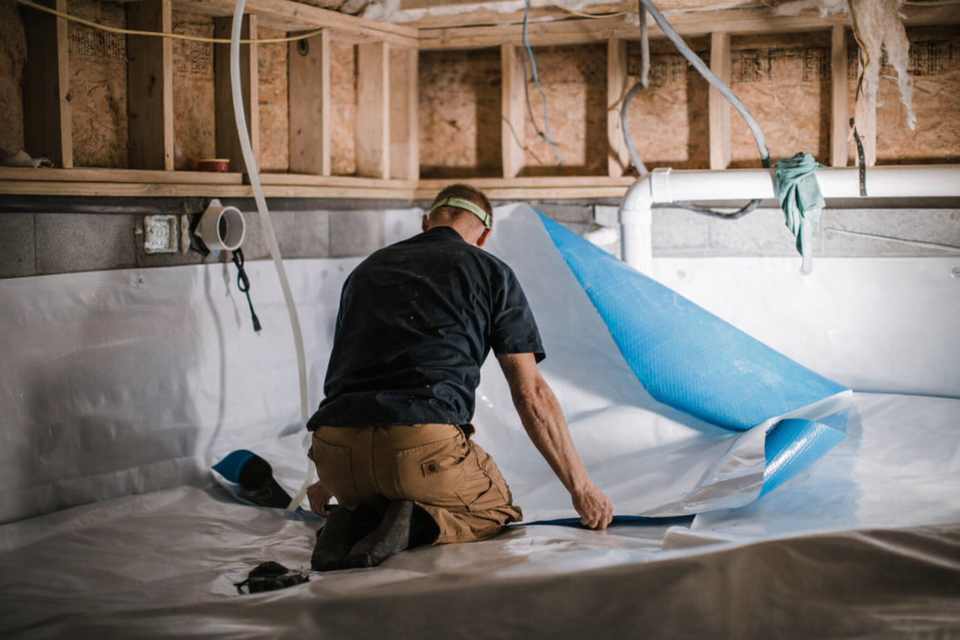 Crawl space vapor barrier in Champaign, IL